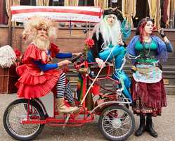 Free download SIDESHOW ROADSHOW video and edit with RedcoolMedia movie maker MovieStudio video editor online and AudioStudio audio editor onlin