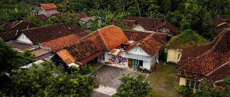 Free download SIGNS OF LIFE Exclusive Clip video and edit with RedcoolMedia movie maker MovieStudio video editor online and AudioStudio audio editor onlin