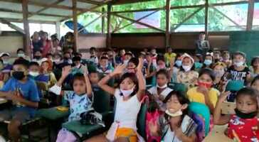 Free download SingingSantaCruz video and edit with RedcoolMedia movie maker MovieStudio video editor online and AudioStudio audio editor onlin