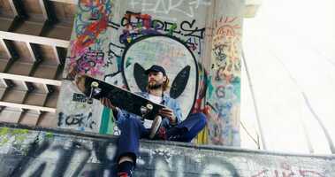 Free download skate e msica (skate and music) video and edit with RedcoolMedia movie maker MovieStudio video editor online and AudioStudio audio editor onlin