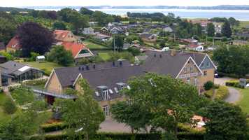 Free download Strandhjem video and edit with RedcoolMedia movie maker MovieStudio video editor online and AudioStudio audio editor onlin