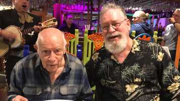 Free download Sunday night at Vallarta video and edit with RedcoolMedia movie maker MovieStudio video editor online and AudioStudio audio editor onlin