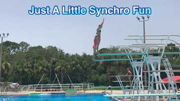 Free download Synchro Fun video and edit with RedcoolMedia movie maker MovieStudio video editor online and AudioStudio audio editor onlin
