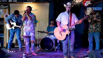 Free download The Doodlin Hogwollops video and edit with RedcoolMedia movie maker MovieStudio video editor online and AudioStudio audio editor onlin