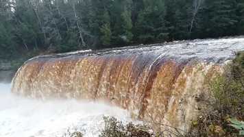 Free download The Majesty of Tacquhamenon Falls video and edit with RedcoolMedia movie maker MovieStudio video editor online and AudioStudio audio editor onlin