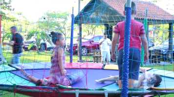 Free download Trailer 1 ano Helena video and edit with RedcoolMedia movie maker MovieStudio video editor online and AudioStudio audio editor onlin