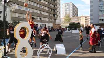 Free download Tripple dribble- Vitry-sur-Seine video and edit with RedcoolMedia movie maker MovieStudio video editor online and AudioStudio audio editor onlin