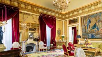 Free download UNIQUE SUITES - SPG Hotels - Slideshow promo video video and edit with RedcoolMedia movie maker MovieStudio video editor online and AudioStudio audio editor onlin