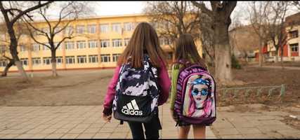 Free download Viailet Film_1_Episode_1_21X9 video and edit with RedcoolMedia movie maker MovieStudio video editor online and AudioStudio audio editor onlin