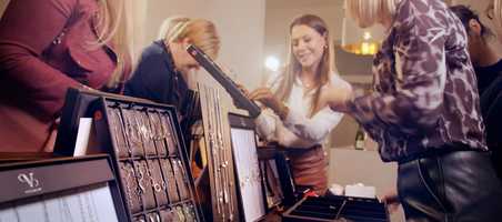 Free download Victoria Bijoux Cinema ad 2020 FR video and edit with RedcoolMedia movie maker MovieStudio video editor online and AudioStudio audio editor onlin