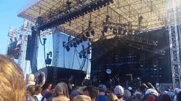 Free download Weezer - _Undone - The Sweater Song_ - Gathering of the Vibes - August 02, 2015.mp4 video and edit with RedcoolMedia movie maker MovieStudio video editor online and AudioStudio audio editor onlin