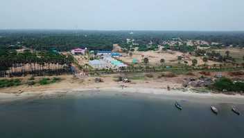 Free download Fabulous Beach Resort Rameswaram - SSK GREEN RESORT video and edit with RedcoolMedia movie maker MovieStudio video editor online and AudioStudio audio editor onlin