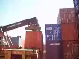 Free download A container movement in a harbour 1 video and edit with RedcoolMedia movie maker MovieStudio video editor online and AudioStudio audio editor onlin