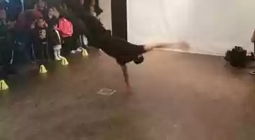 Free download Animation hip-hop, spectacle et vnements avec Streetsmile video and edit with RedcoolMedia movie maker MovieStudio video editor online and AudioStudio audio editor onlin