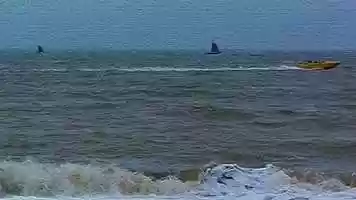 Free download Bridlington Sea Flows video and edit with RedcoolMedia movie maker MovieStudio video editor online and AudioStudio audio editor onlin