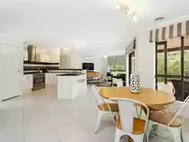 Free download For Sale 6 Merriwee  Sandhurst VIC 3977 - Chinese video and edit with RedcoolMedia movie maker MovieStudio video editor online and AudioStudio audio editor onlin