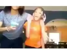 Free download GIRL SINGING I- video and edit with RedcoolMedia movie maker MovieStudio video editor online and AudioStudio audio editor onlin