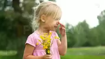 Free download Girl With Flowers Stock Video video and edit with RedcoolMedia movie maker MovieStudio video editor online and AudioStudio audio editor onlin