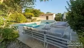 Free download GOULT - MAISON A VENDRE - 1 200 000  - 260 m - 5 pice(s) video and edit with RedcoolMedia movie maker MovieStudio video editor online and AudioStudio audio editor onlin