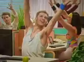 Free download Hootsuite - Build Your Resume video and edit with RedcoolMedia movie maker MovieStudio video editor online and AudioStudio audio editor onlin