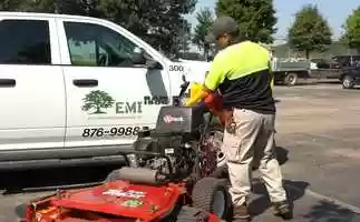 Free download Intermediate Walk-Behind Mower 8.82A-1 Action 4 video and edit with RedcoolMedia movie maker MovieStudio video editor online and AudioStudio audio editor onlin