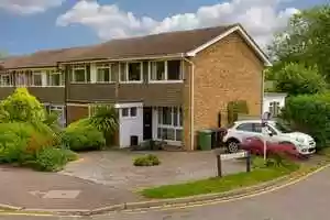Free download Marshalls Close, Epsom - The Personal Agent video and edit with RedcoolMedia movie maker MovieStudio video editor online and AudioStudio audio editor onlin