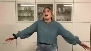 Free download MOLLY MCCRANN -  SINGING VIDEO video and edit with RedcoolMedia movie maker MovieStudio video editor online and AudioStudio audio editor onlin