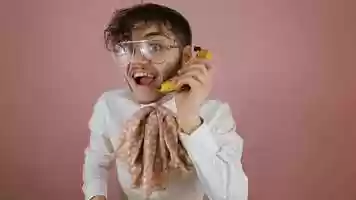 Free download Mr. Noodle Learns to Eat a Banana, 2020 video and edit with RedcoolMedia movie maker MovieStudio video editor online and AudioStudio audio editor onlin