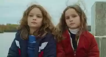 Free download PETITE MAMAN - Movie Trailer video and edit with RedcoolMedia movie maker MovieStudio video editor online and AudioStudio audio editor onlin