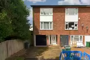 Free download Stirling Close, Banstead - The Personal Agent video and edit with RedcoolMedia movie maker MovieStudio video editor online and AudioStudio audio editor onlin