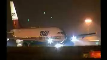 Free download The mid air collision crash animation video and edit with RedcoolMedia movie maker MovieStudio video editor online and AudioStudio audio editor onlin